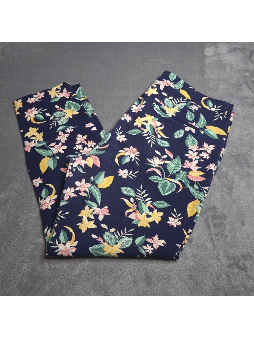 Old Navy Pixie Tropical Floral Ankle Pants 18 Tall Navy High Rise Front Pockets